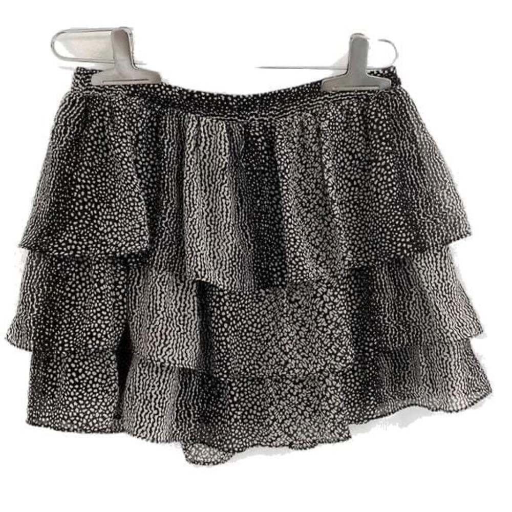 Size 8 H&M Black and White Tiered Skirt